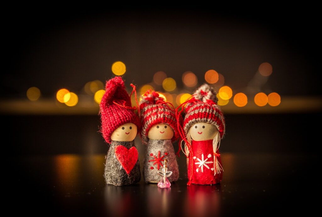 miniature crochet dolls
