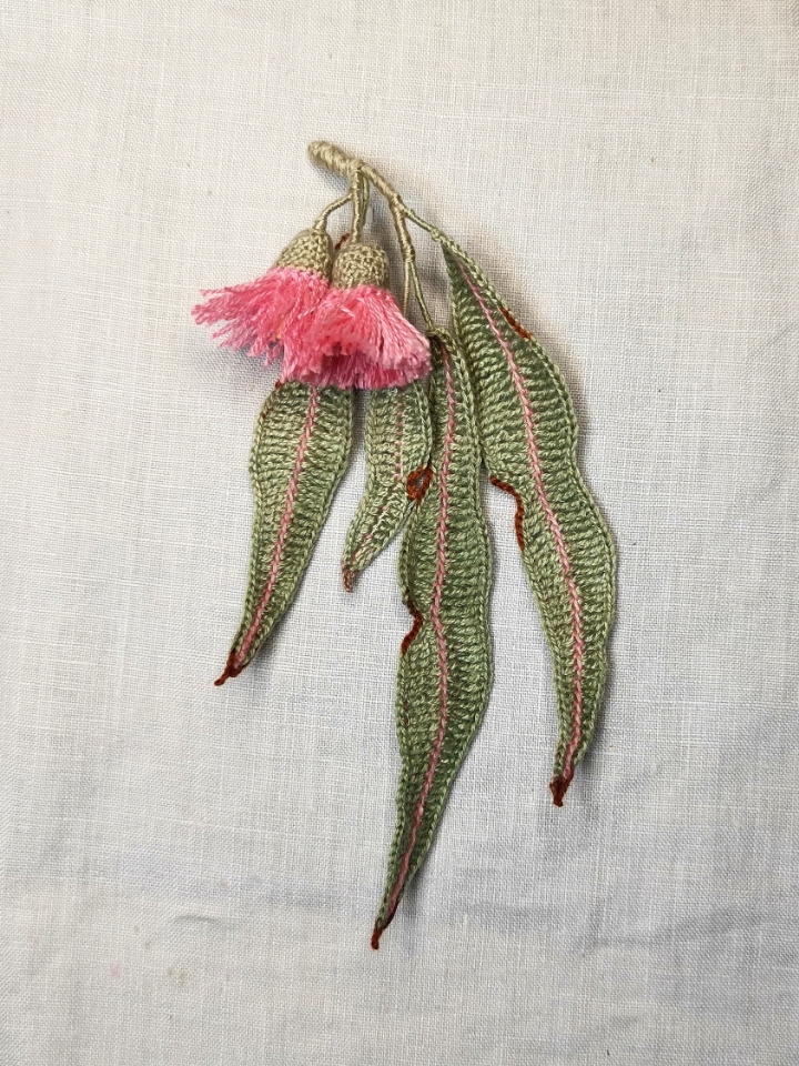 red flowering gum pattern